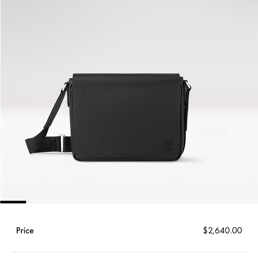 Louis Vuitton District PM Crossbody Bag - Taiga Leather BRAND NEW NEVER WORN